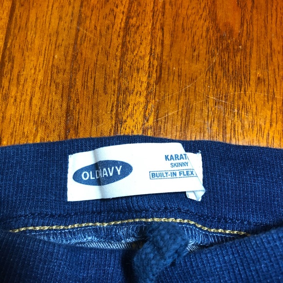 Old Navy karate distressed skinny jeans - Picture 3 of 6